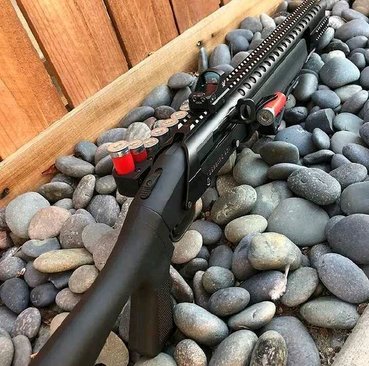 九游体育-2001年7月,赴莫斯科出席国际奥委会